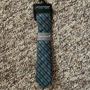 NWT Van Heusen Blue Square Patterned Tie